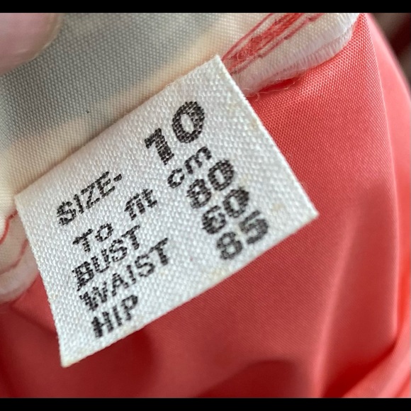 George Gross peach firm satin top with chiffon ruffles size 10 in as new cond. - Picture 5 of 5